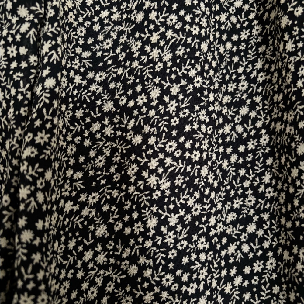Flowy black Floral A-Line Midi Skirt - Picture 2 of 7